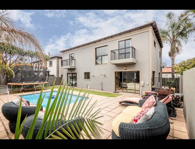 4 BEDROOM HOUSE FOR SALE IN RUIMSIG